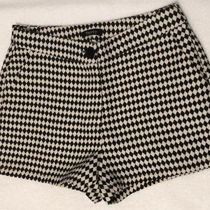 Verty Women Shorts Black & White Sz S Diamond